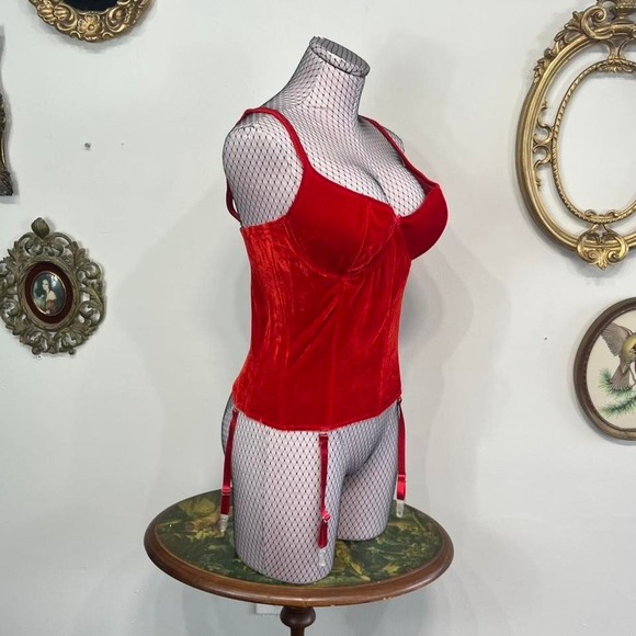 Elegant Moments Vintage lingerie  Red Velvet Garter Corset 34 - Picture 2 of 6